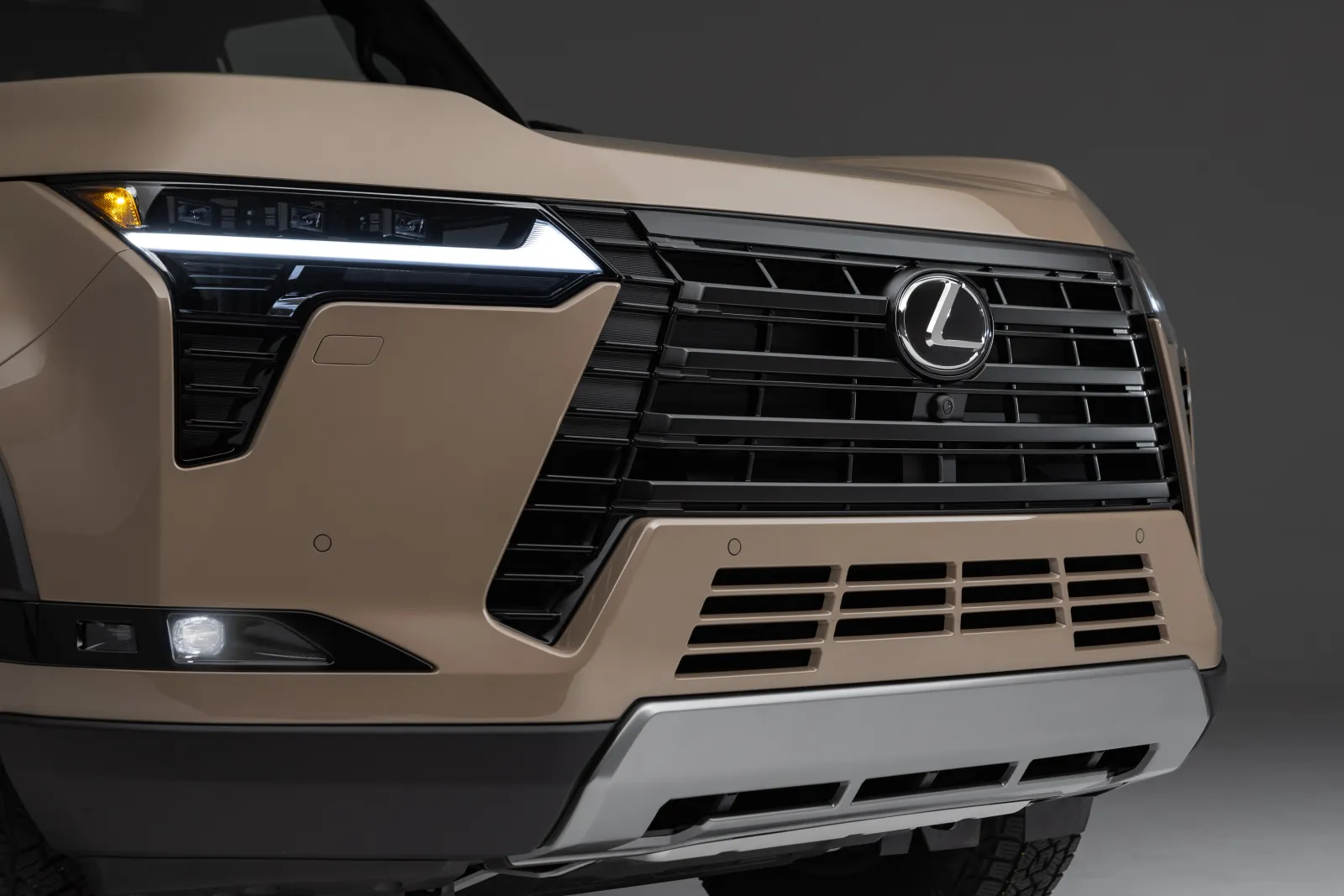 لكزس GX 2025 GX LUXURY+ خارجي