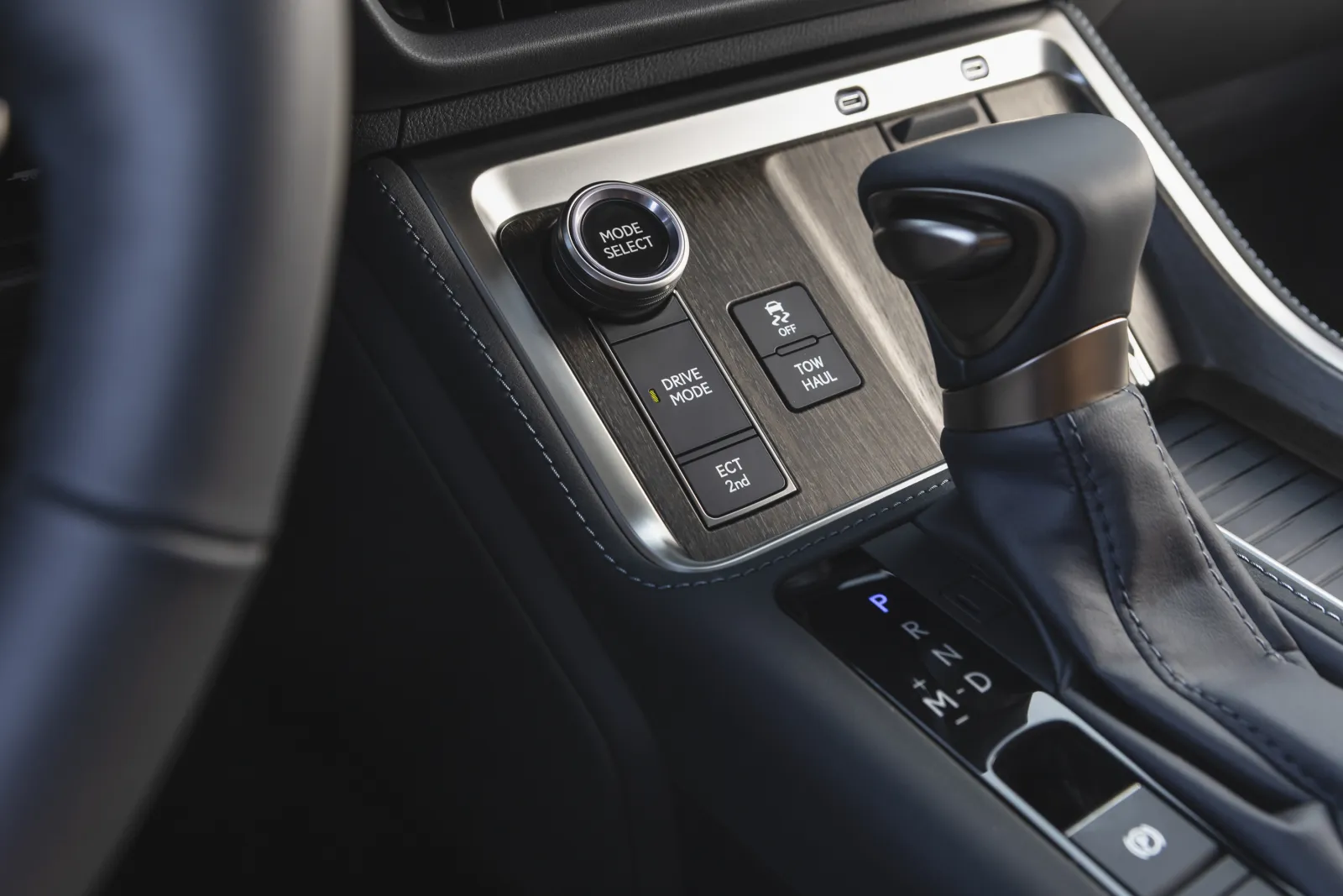 لكزس GX 2025 GX LUXURY+ داخلي