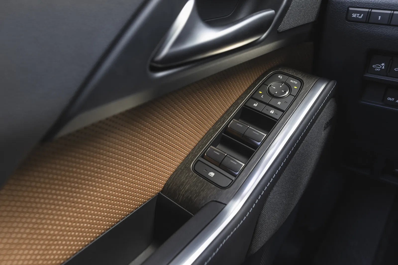 لكزس GX 2025 GX LUXURY+ داخلي