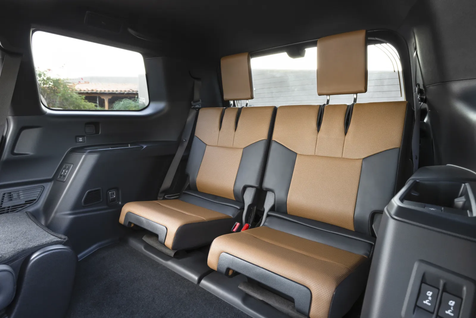 لكزس GX 2025 GX LUXURY+ داخلي