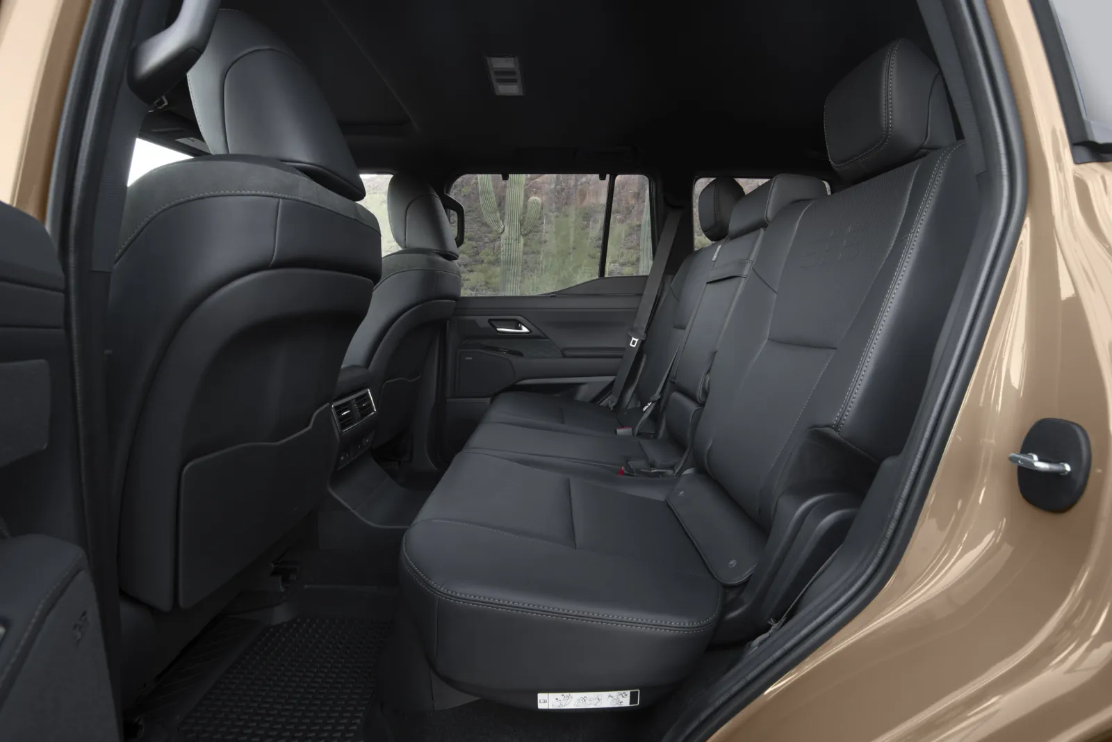 لكزس GX 2025 GX LUXURY+ داخلي