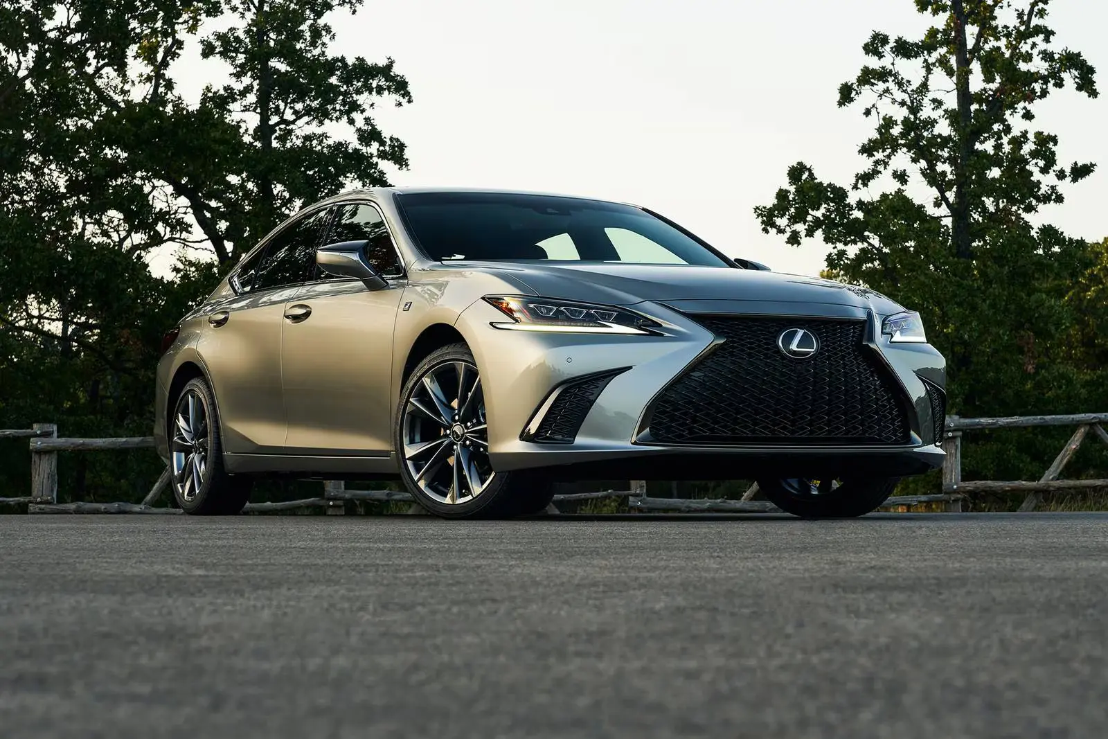 Lexus ES 2025 ES 250 AWD Exterior